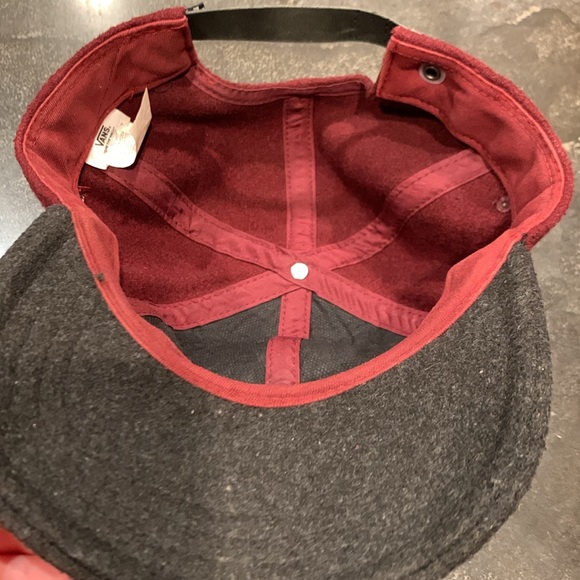Vans Off The Wall Maroon Charcoal Wool Blend Strapback Hat Adjustable/Os Cap - Picture 7 of 8